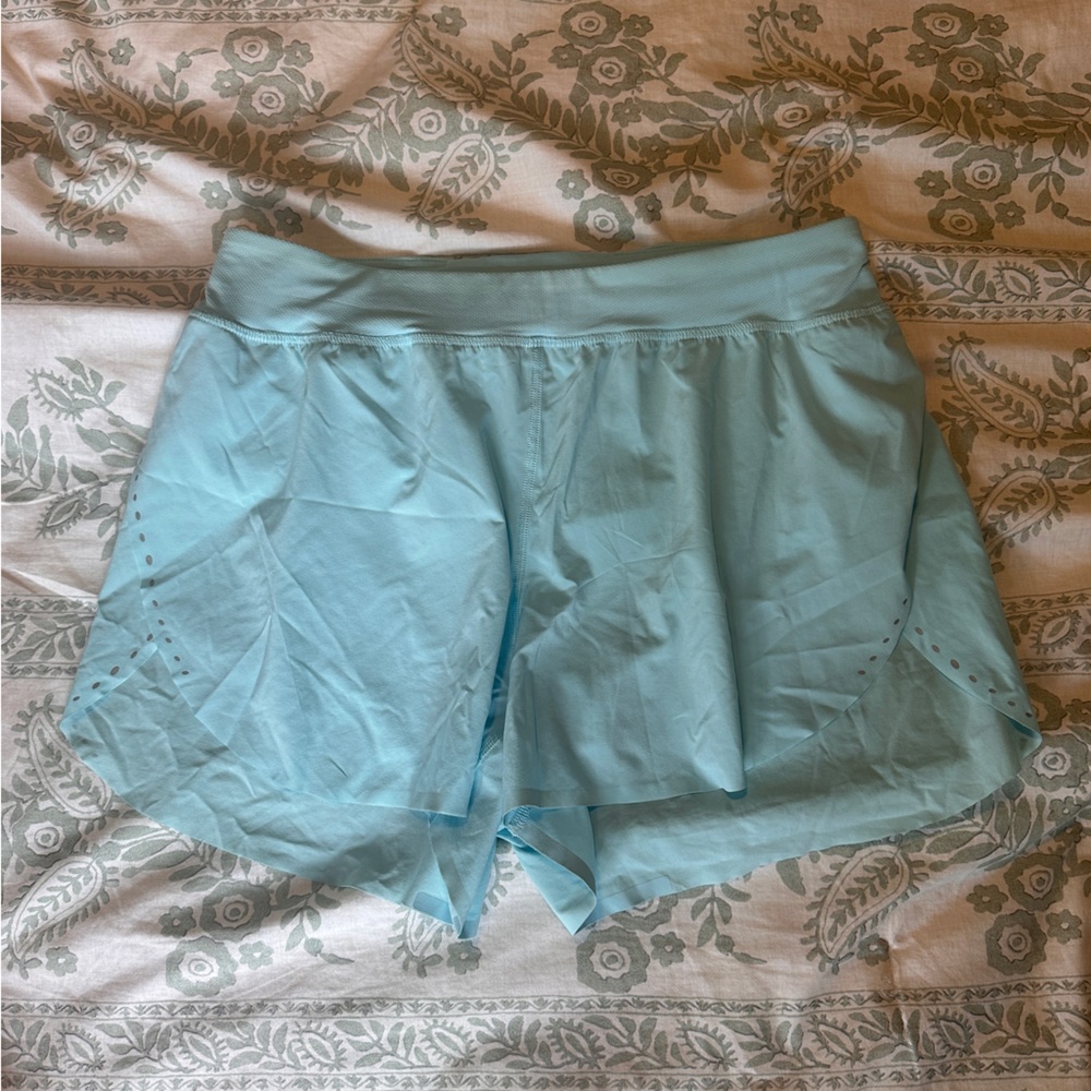 Lululemon Find your pace shorts